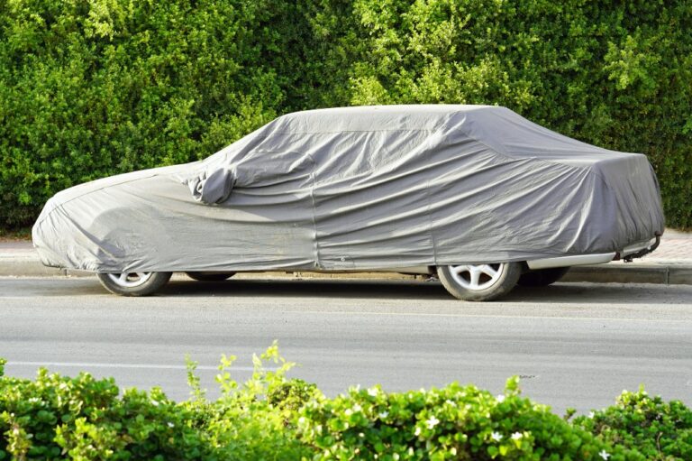 Things to consider while purchasing protective car covers
